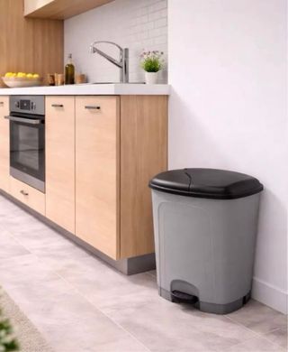 Cubo Basura Cocina Pedal 15L Plástico