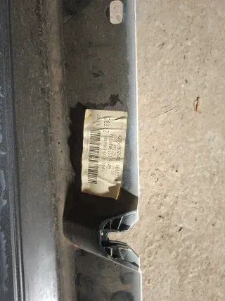 Talonera izquierda Mercedes Clase C W205 amg