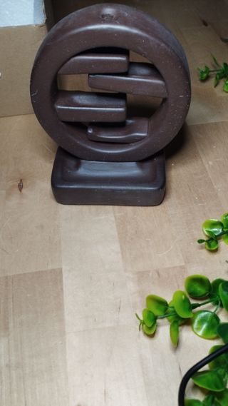 Quemador de incienso de cerámica marrón