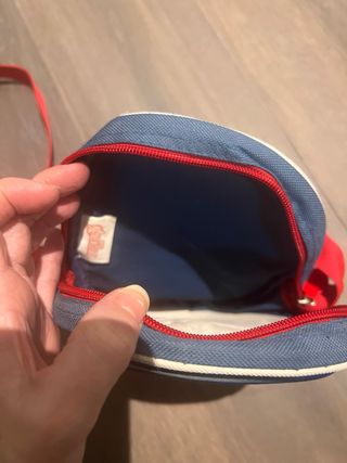 Bolsa Deportiva Linterna Verde y Bolso Capitán Amé