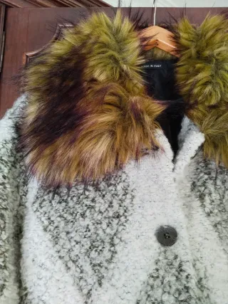 Abrigo elegante cuello pelo