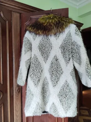 Abrigo elegante cuello pelo