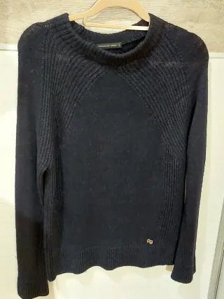 Jersey cuello alto y falda