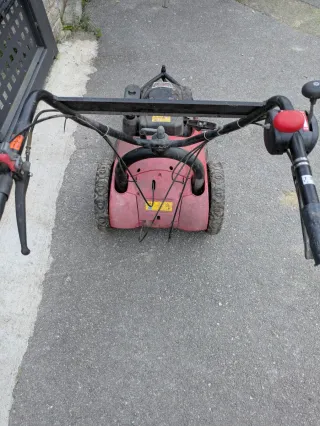 Cortacésped Honda UM526