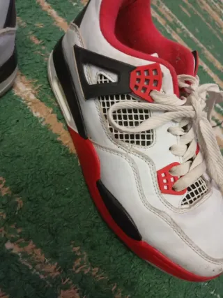 Zapatillas Jordan Niño Talla 36.5 Rojas y Blancas