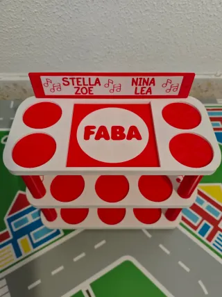 Estantería FABA personalizada 16 personajes