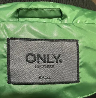 Giacca bambino Only con cappuccio