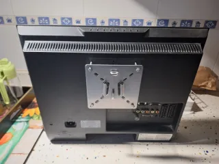 Televisor LG 19'' LG + Soporte Pared. No tiene tdt