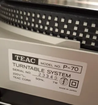 Giradischi Teac P-70