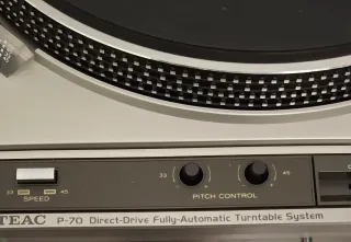 Giradischi Teac P-70