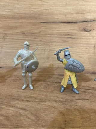 Lote Figuras Medievales Antiguas