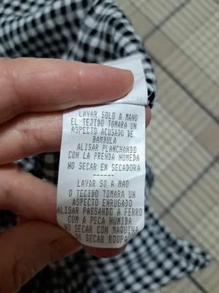 Blusa Yera cuadros sin mangas talla 42