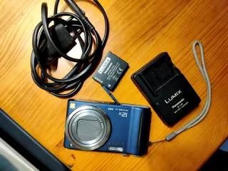 Cámara Lumix Leica 12x Azul