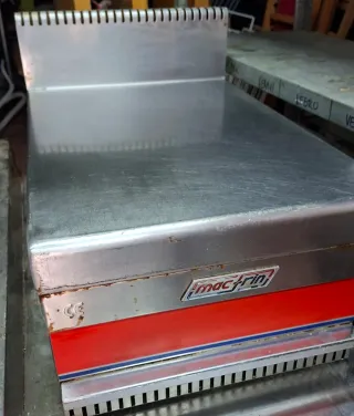 Mueble neutro sobremesa