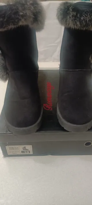 Stivali neri con pelliccia usati poco come nuovi
