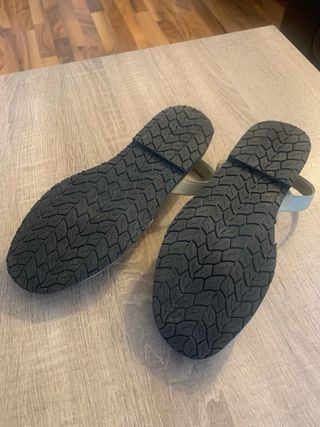 Abarca de hombre color hueso