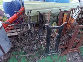 Bases de máquina de coser antiguas