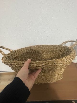 Cesto de mimbre y yute