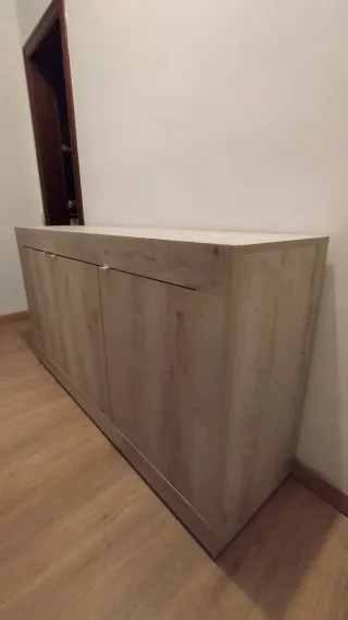 Mueble de almacenaje de madera