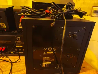 Receptor AV Yamaha RX-V477 + Subwoofer y 5 Altavoc