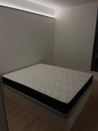 Canapé de tela blanco