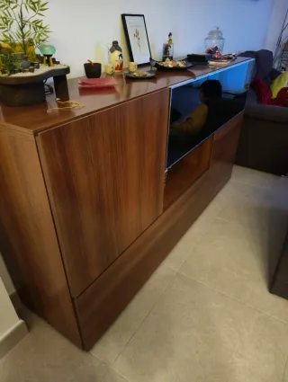 Aparador de madera hecho en Valencia