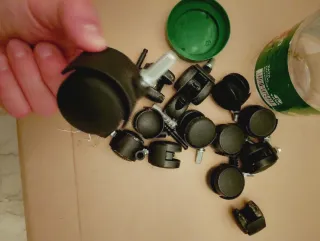 Set 12 Ruote Girevoli Nere