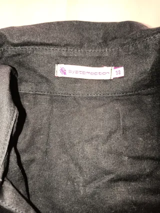 Camisa cruzada ajustada negra manga larga mujer