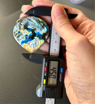 Labradorita espectrolita multicolor cabujon grande