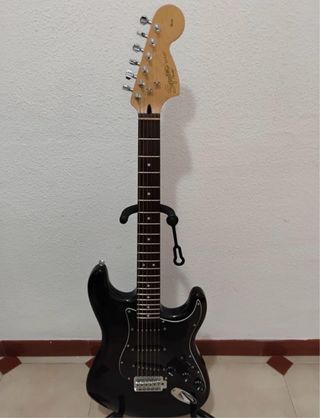 Pack Guitarra Fender Squier + Marshall
