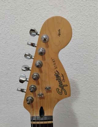 Pack Guitarra Fender Squier + Marshall