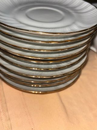 Juego de porcelana fina Irabia con oro