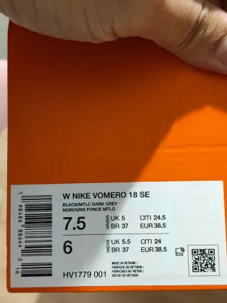 T38,5 Nike Vomero 18