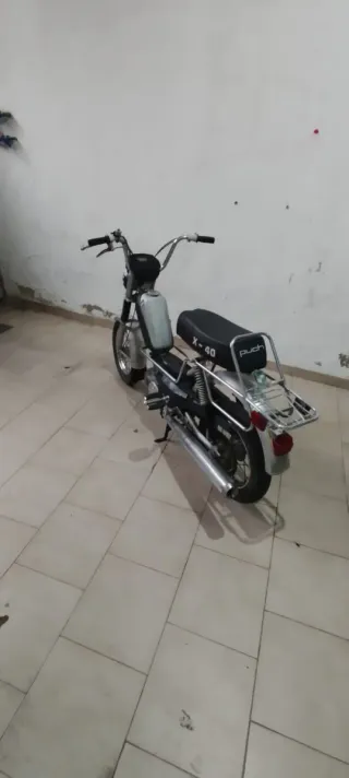 Puch X40 Moped Plata y Negro