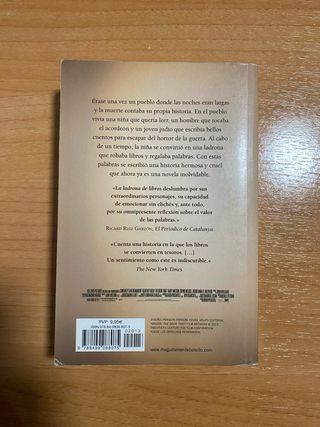 La ladrona de libros / The Book Thief (Spanish ...