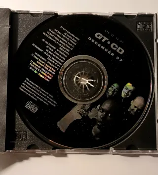 3 CD come da foto, 2 da manuali/riviste