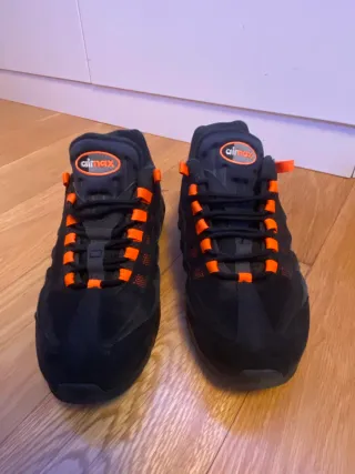 Nike Air Max 95 Negro Naranja