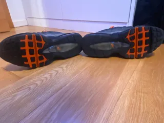 Nike Air Max 95 Negro Naranja