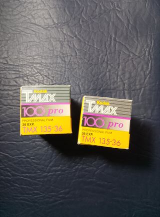 2 Kodak TMax 100 pro B&W 35mm 36exp
