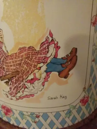 Barattoli in latta decorati