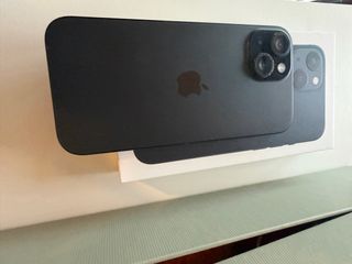 iPhone 15 128GB - 85% Bateria