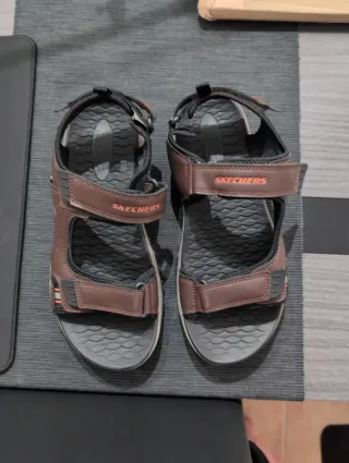 Sandalias Skechers Marrones Talla 43