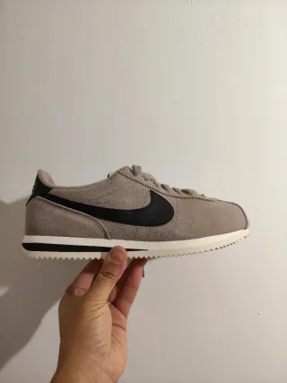 T42 Nike Cortez marrones