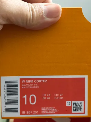 T42 Nike Cortez marrones