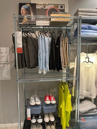 Burro Perchero Metálico con Ruedas