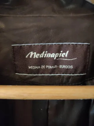 Chaqueta larga piel vintage sin usar.