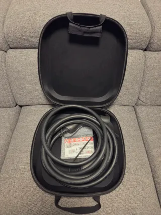 Cable de carga para coche eléctrico o híbrido