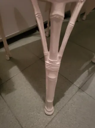 2 Sillas de hierro con cojines florales