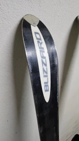 Sci Blizzard 160cm con attacchi