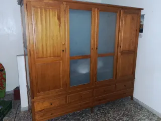 Armario y 2 mesitas madera maciza